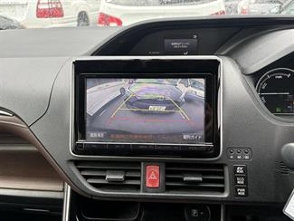 2015 Toyota Esquire - Thumbnail