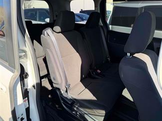 2015 Toyota Noah - Thumbnail