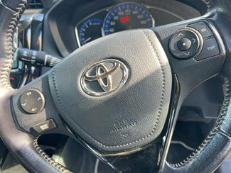 2016 Toyota COROLLA - Thumbnail