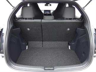 2021 Toyota YARIS - Thumbnail