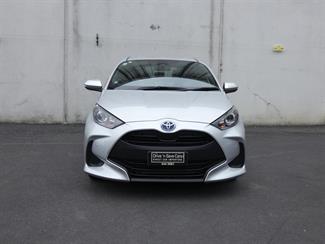 2021 Toyota YARIS - Thumbnail