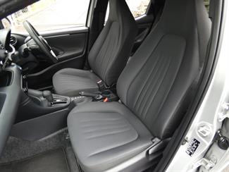 2021 Toyota YARIS - Thumbnail