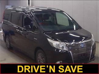 2015 Toyota Esquire - Thumbnail