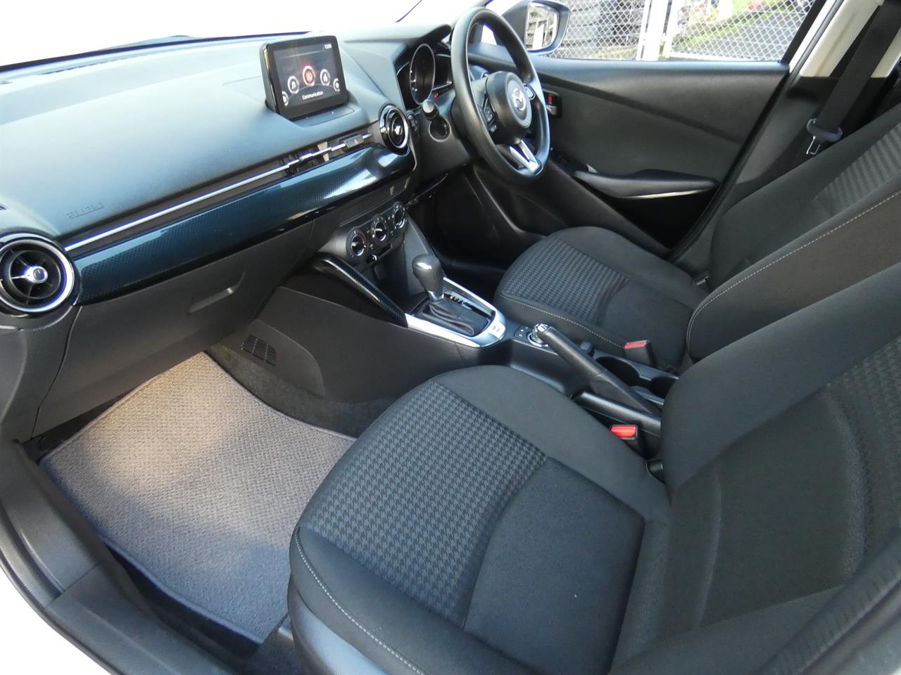 2018 Mazda DEMIO
