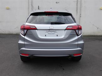 2017 Honda Vezel - Thumbnail