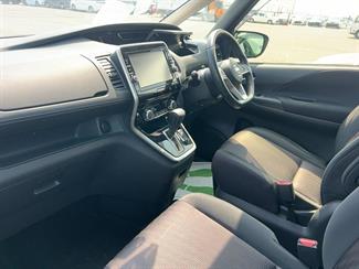 2017 Nissan SERENA - Thumbnail