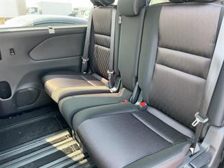 2017 Nissan SERENA - Thumbnail