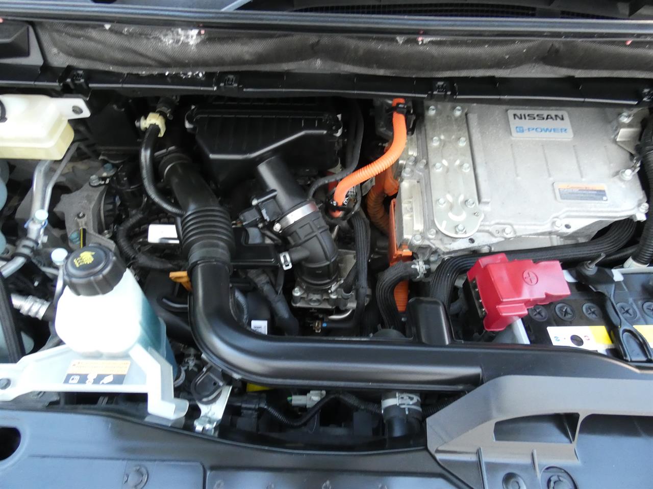 2018 Nissan SERENA