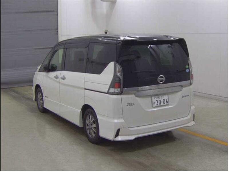 2018 Nissan SERENA