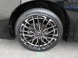 2014 Toyota Voxy - Thumbnail