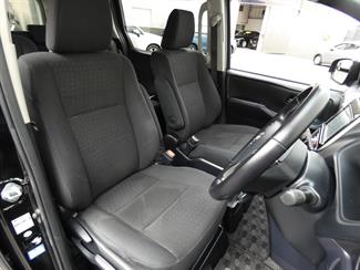 2014 Toyota Voxy - Thumbnail