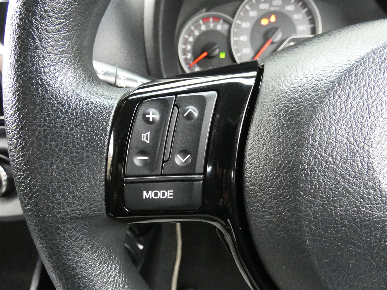 2016 Toyota VITZ