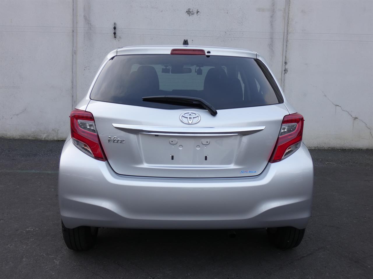 2016 Toyota VITZ