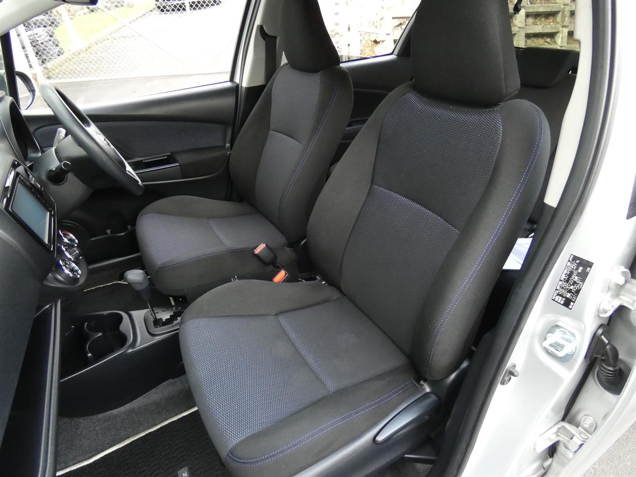 2016 Toyota VITZ