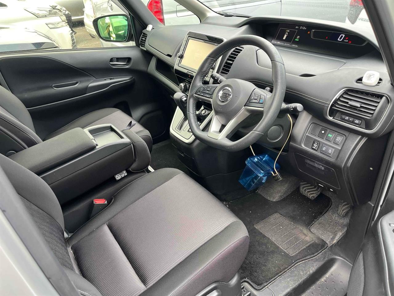 2018 Nissan SERENA