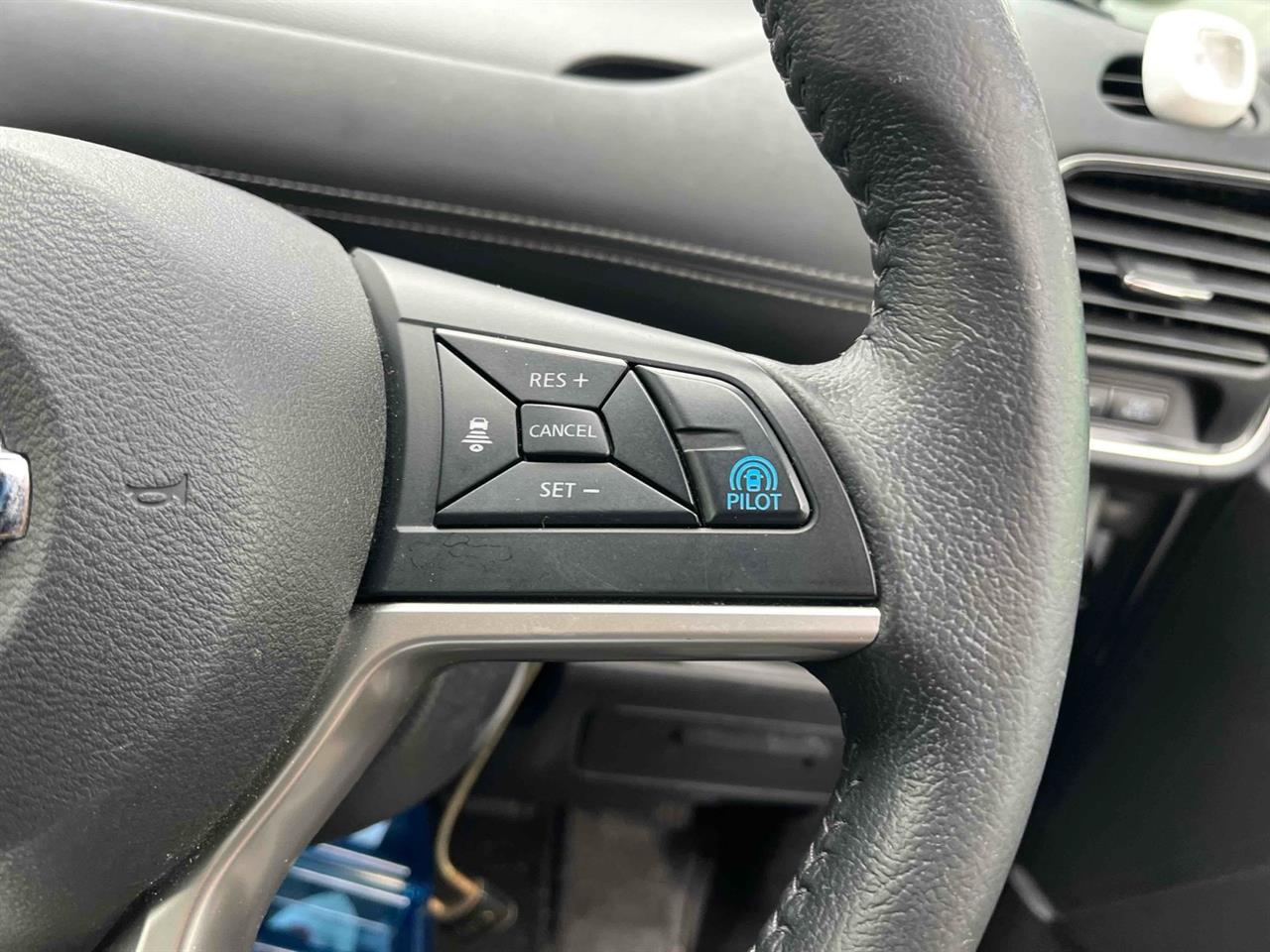 2018 Nissan SERENA