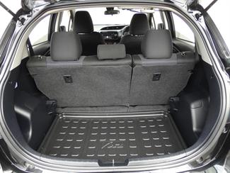 2017 Toyota VITZ - Thumbnail