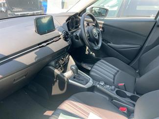 2020 Mazda 2 - Thumbnail