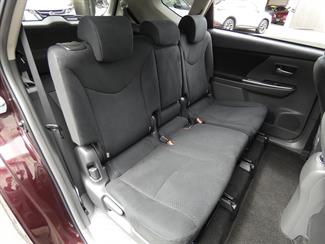 2014 Toyota Prius - Thumbnail