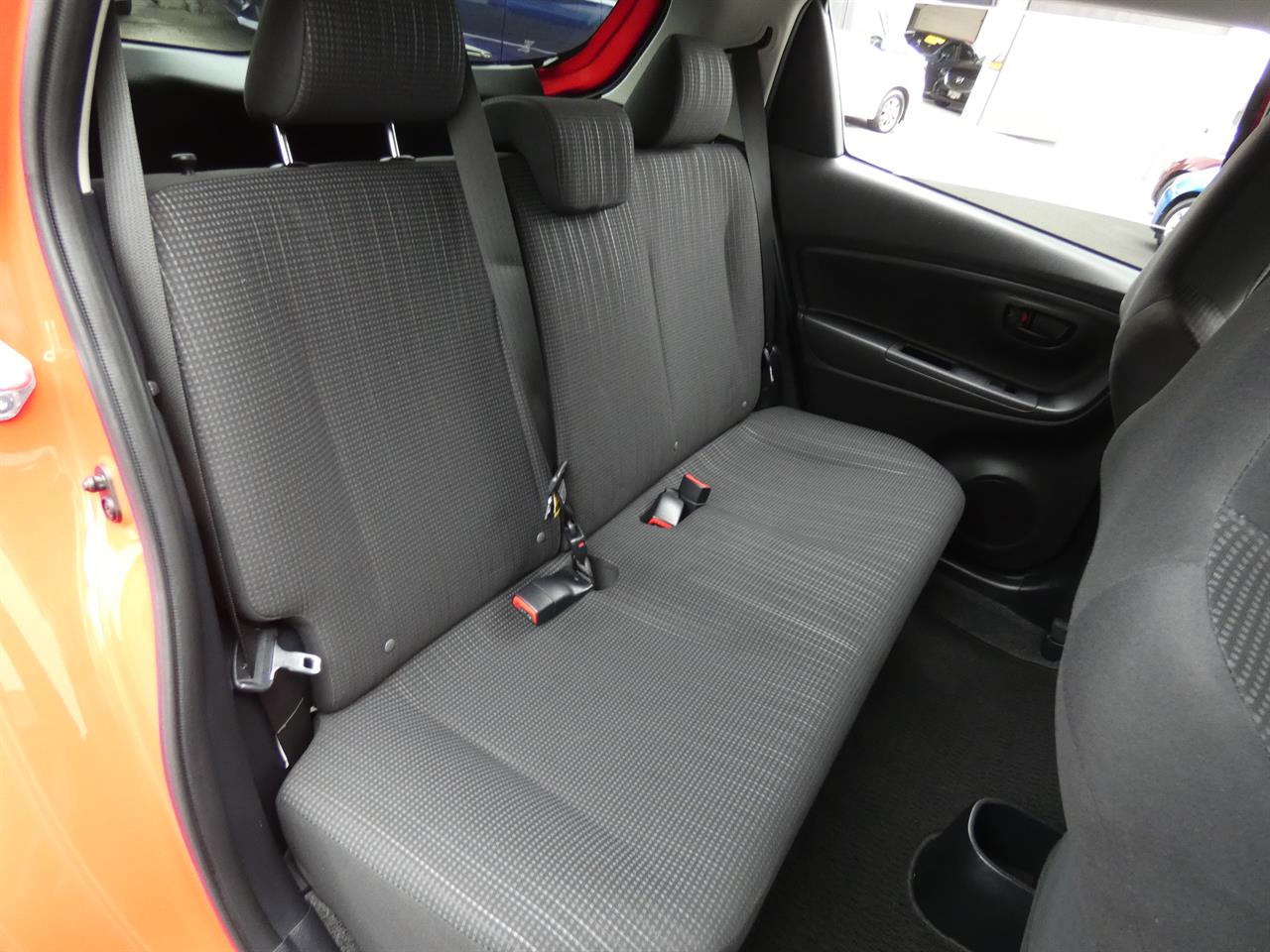 2017 Toyota VITZ