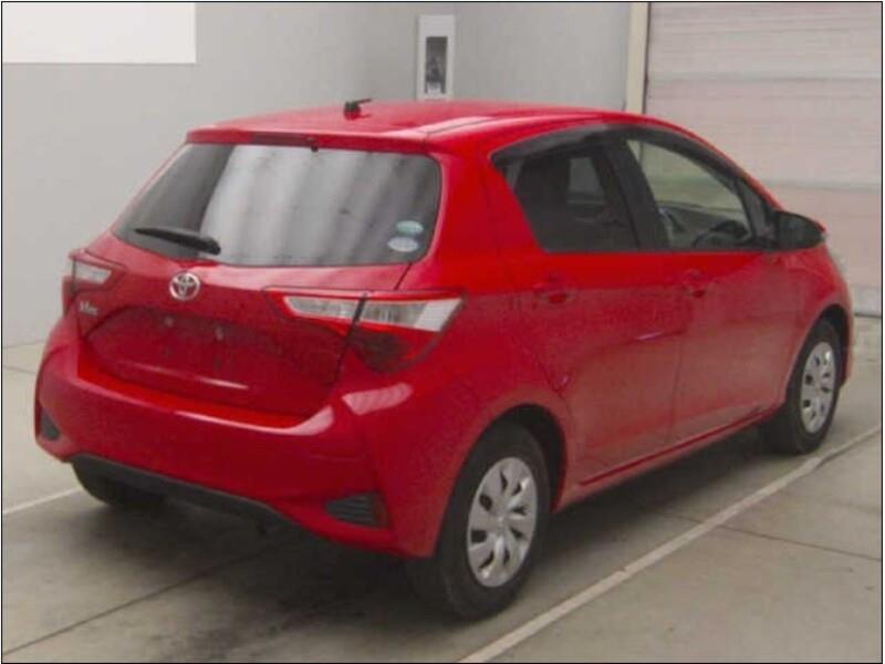 2017 Toyota VITZ