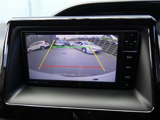 2015 Toyota Esquire - Thumbnail