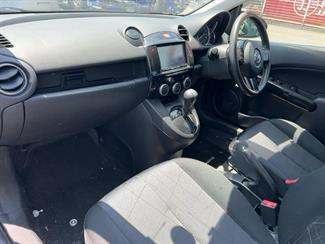 2015 Mazda DEMIO - Thumbnail