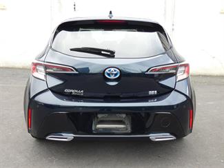 2018 Toyota COROLLA - Thumbnail