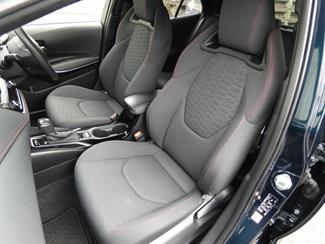 2018 Toyota COROLLA - Thumbnail