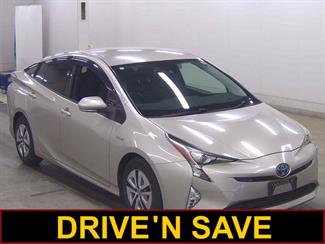 2017 Toyota Prius - Thumbnail