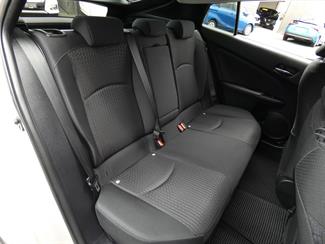 2017 Toyota Prius - Thumbnail