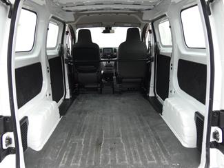 2020 Nissan NV200 - Thumbnail