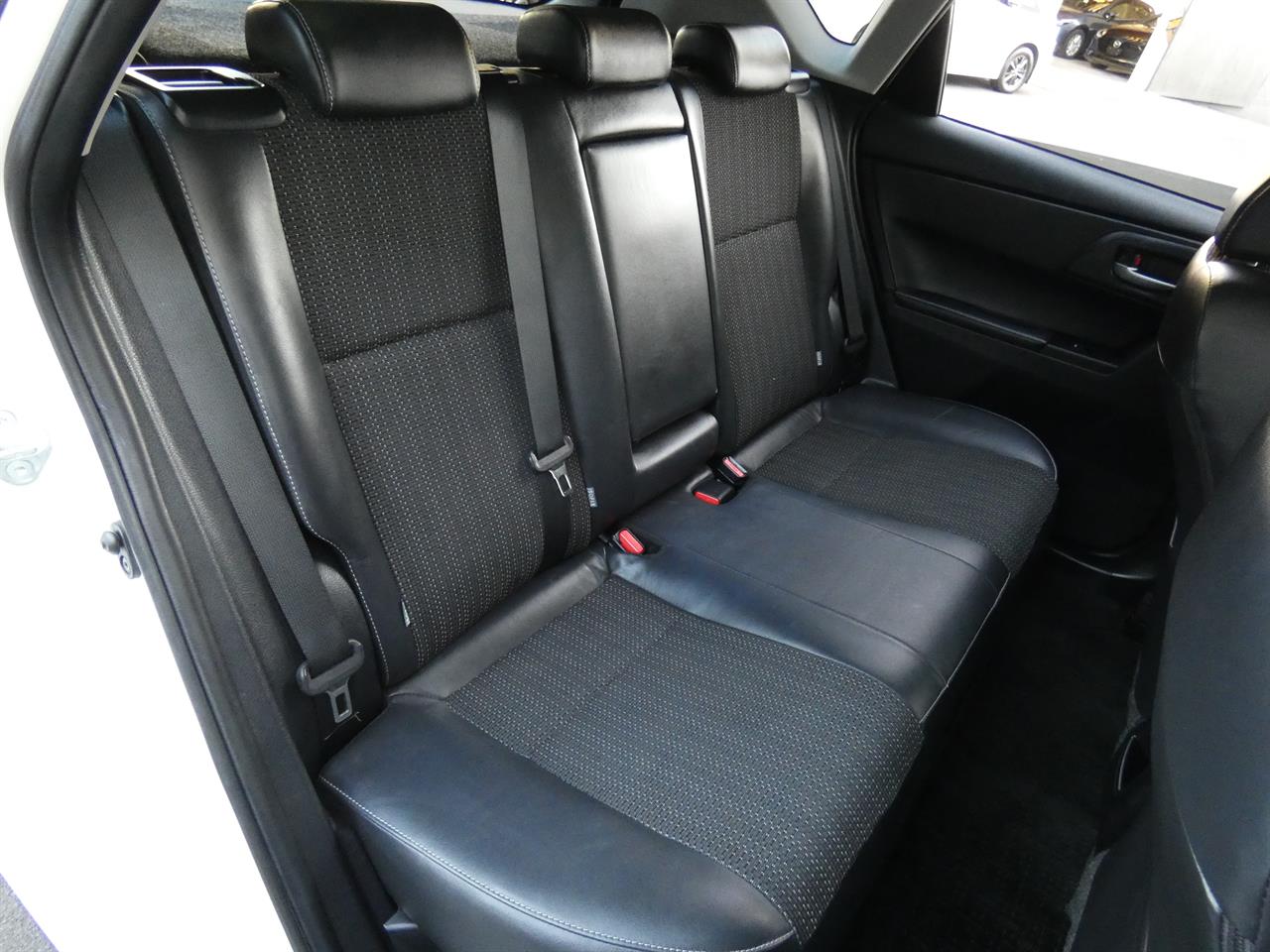 2017 Toyota AURIS