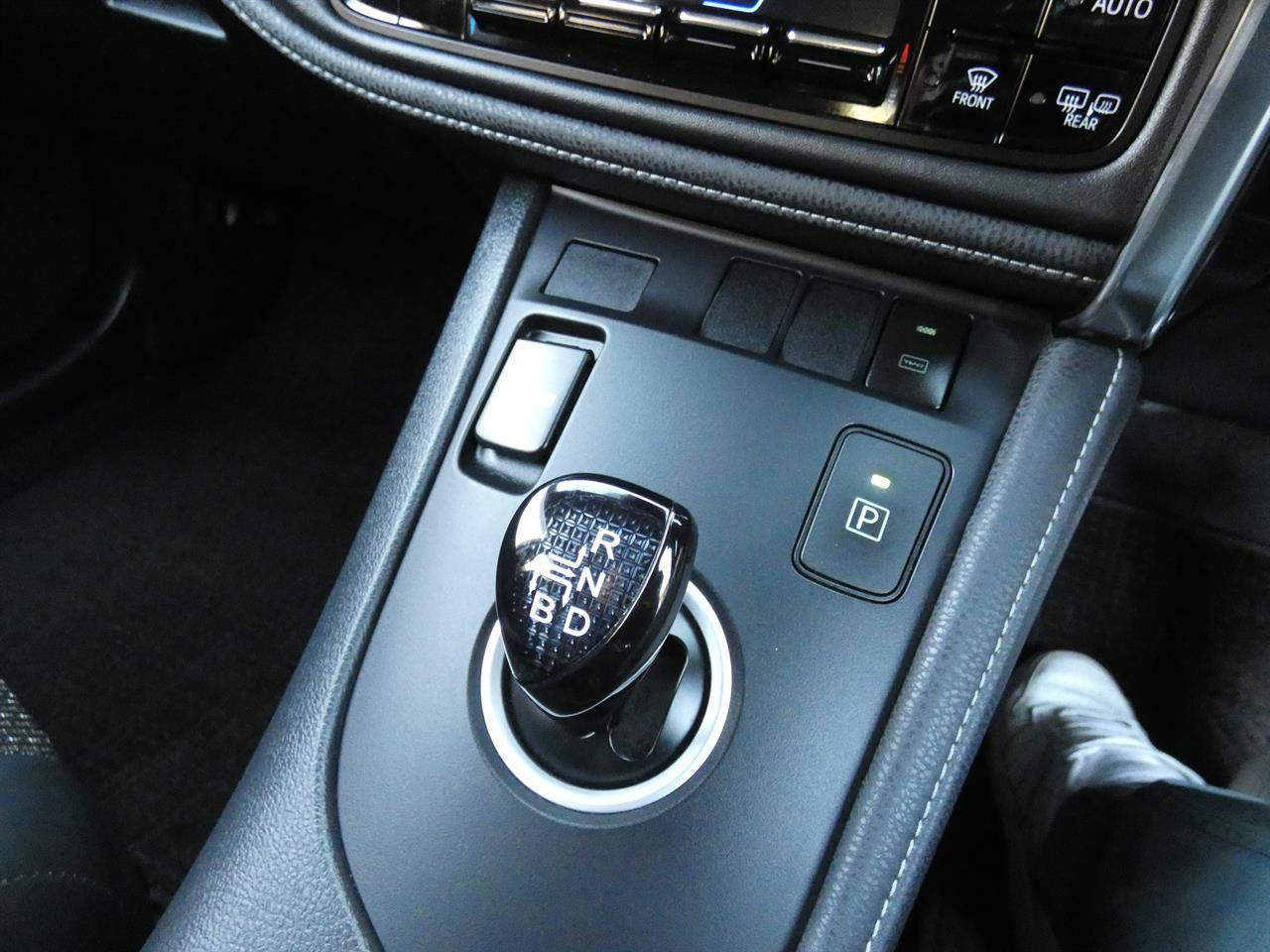 2017 Toyota AURIS