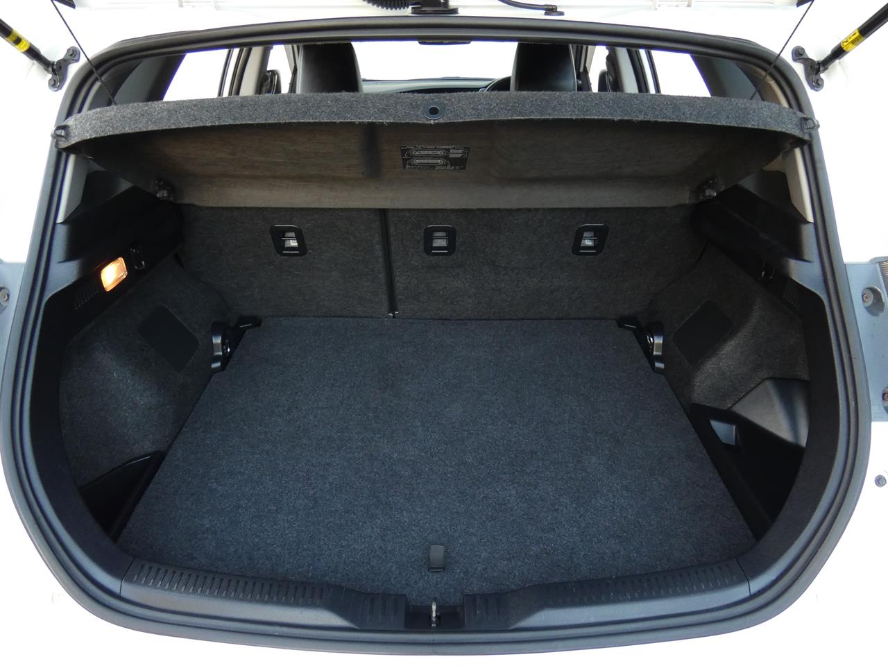 2017 Toyota AURIS