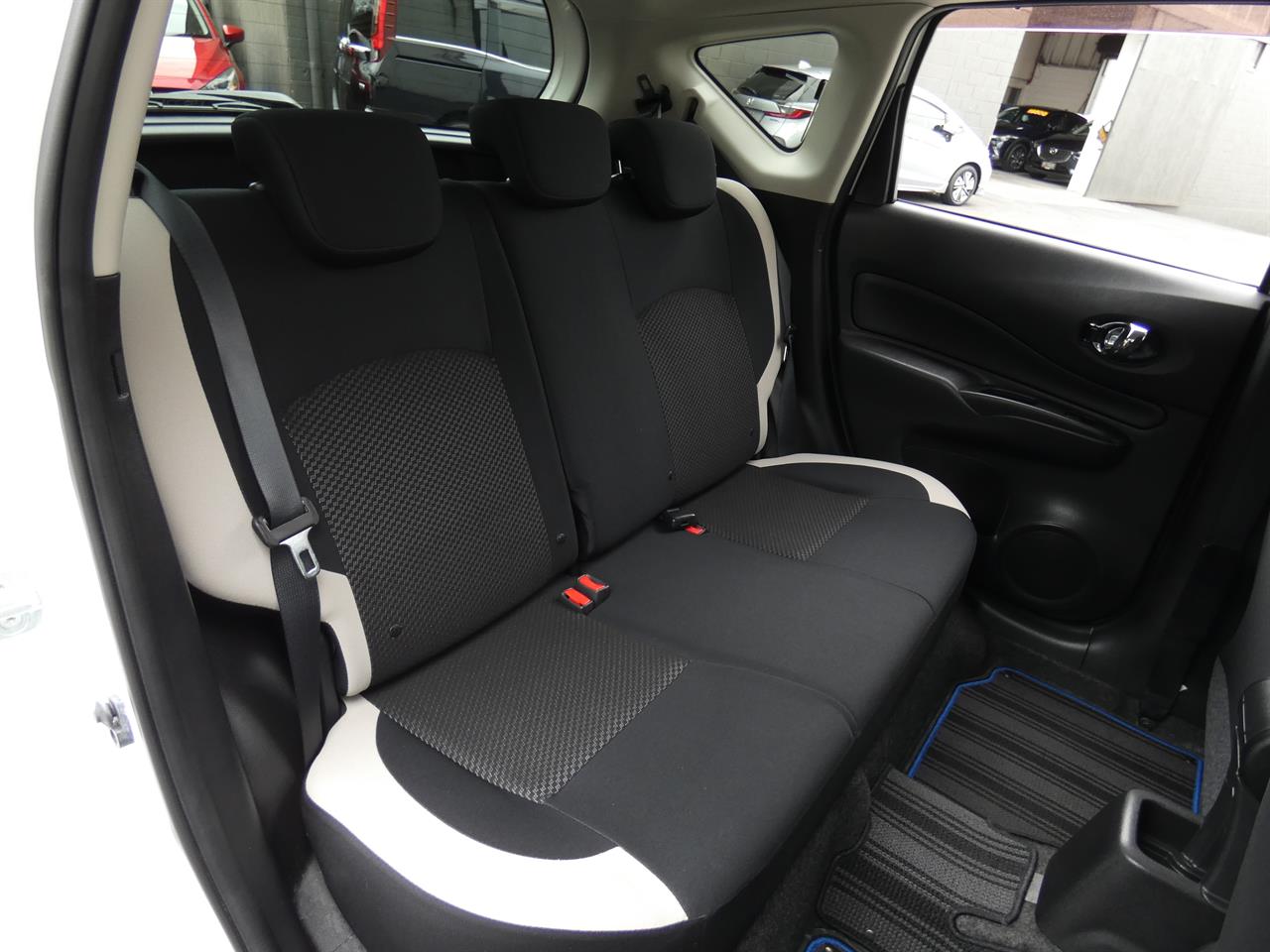 2017 Nissan NOTE