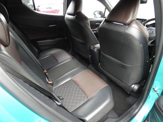 2017 Toyota C-HR - Thumbnail