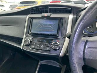 2021 Toyota COROLLA - Thumbnail