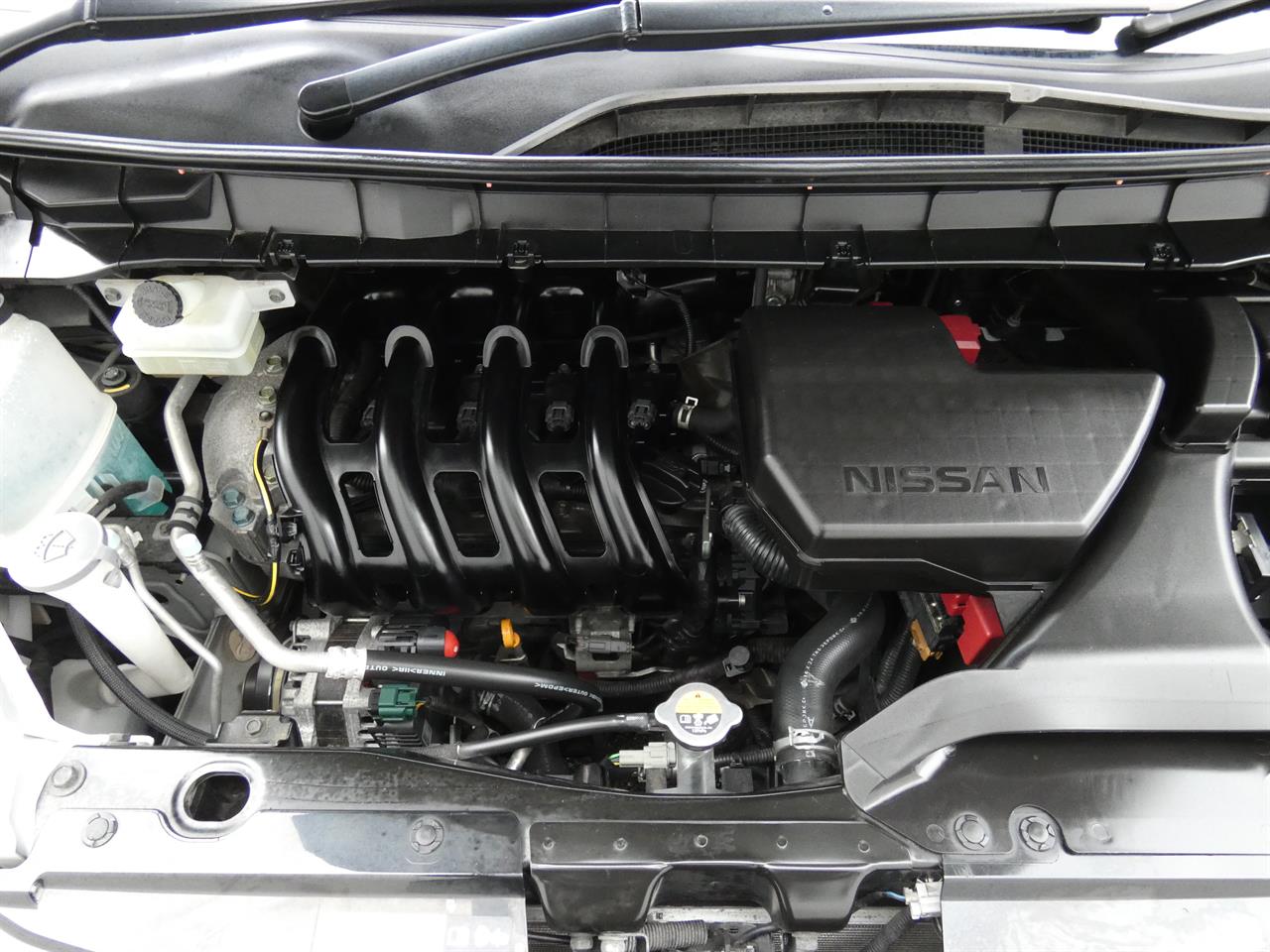 2016 Nissan SERENA