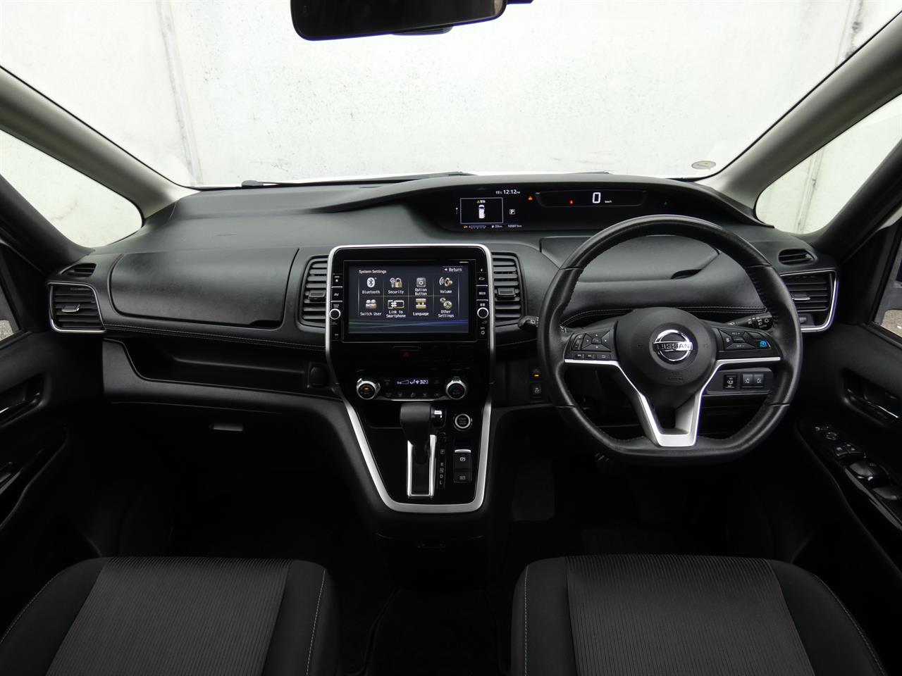 2016 Nissan SERENA