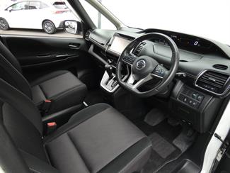 2016 Nissan SERENA - Thumbnail