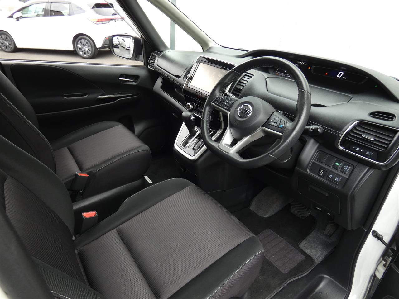 2016 Nissan SERENA