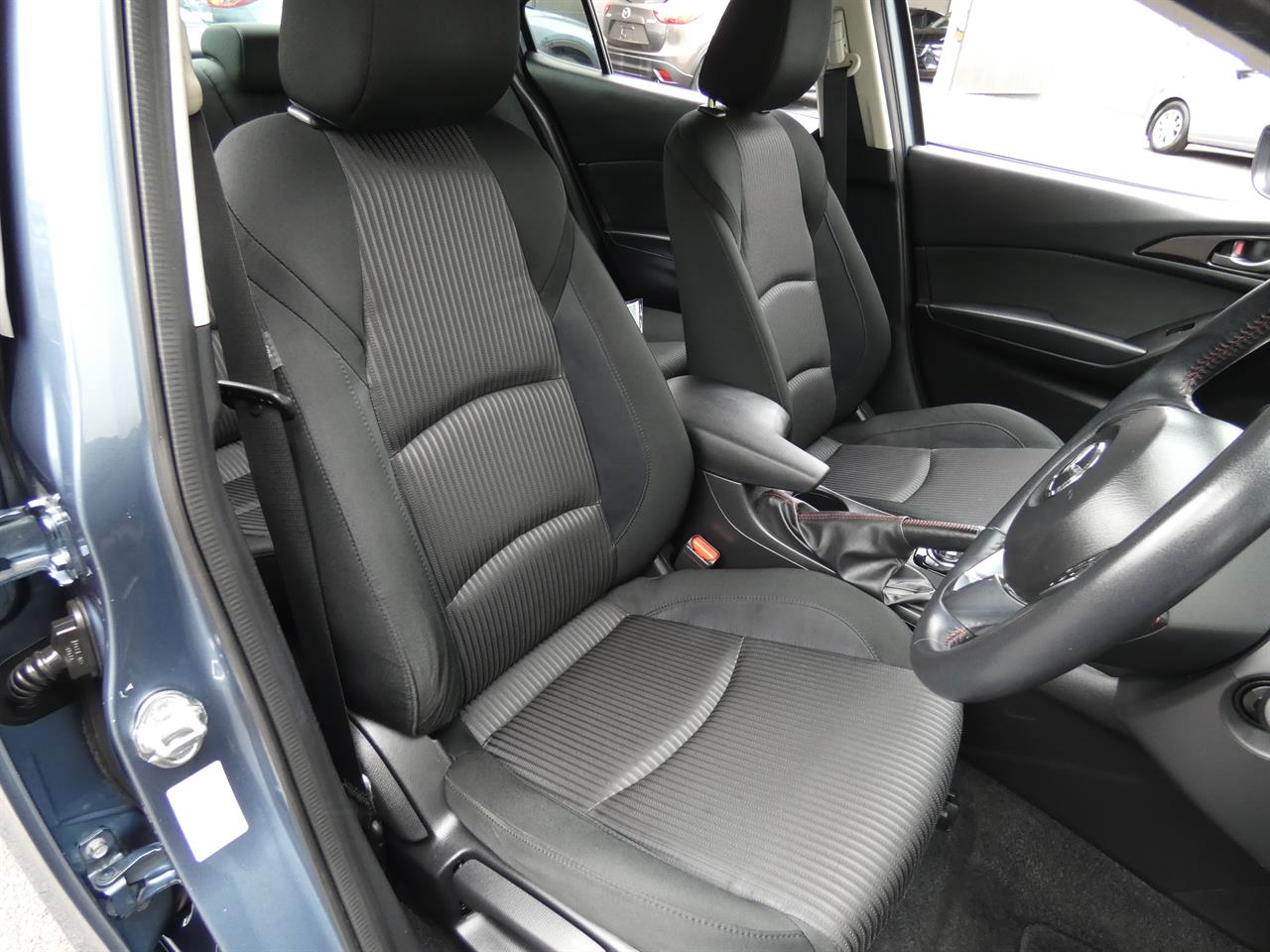 2014 Mazda AXELA