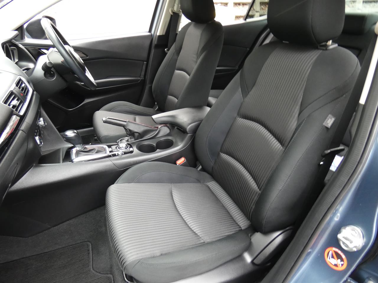 2014 Mazda AXELA