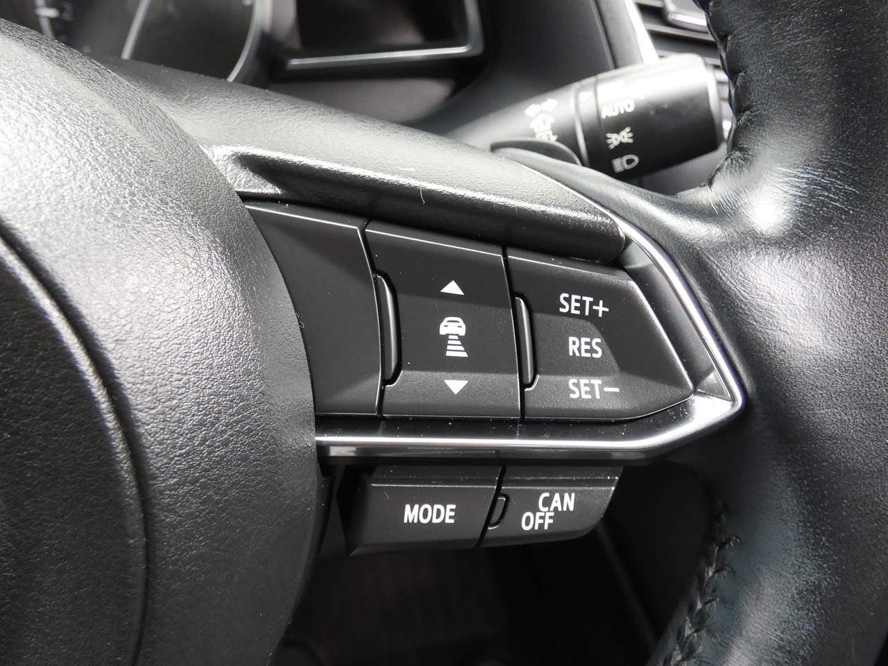 2016 Mazda AXELA
