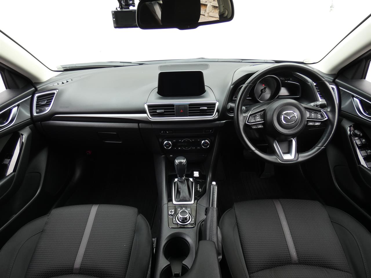 2016 Mazda AXELA