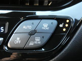 2017 Toyota C-HR - Thumbnail