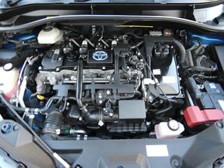 2017 Toyota C-HR - Thumbnail