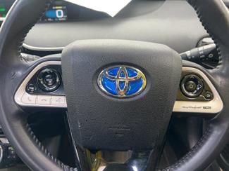 2018 Toyota Prius - Thumbnail
