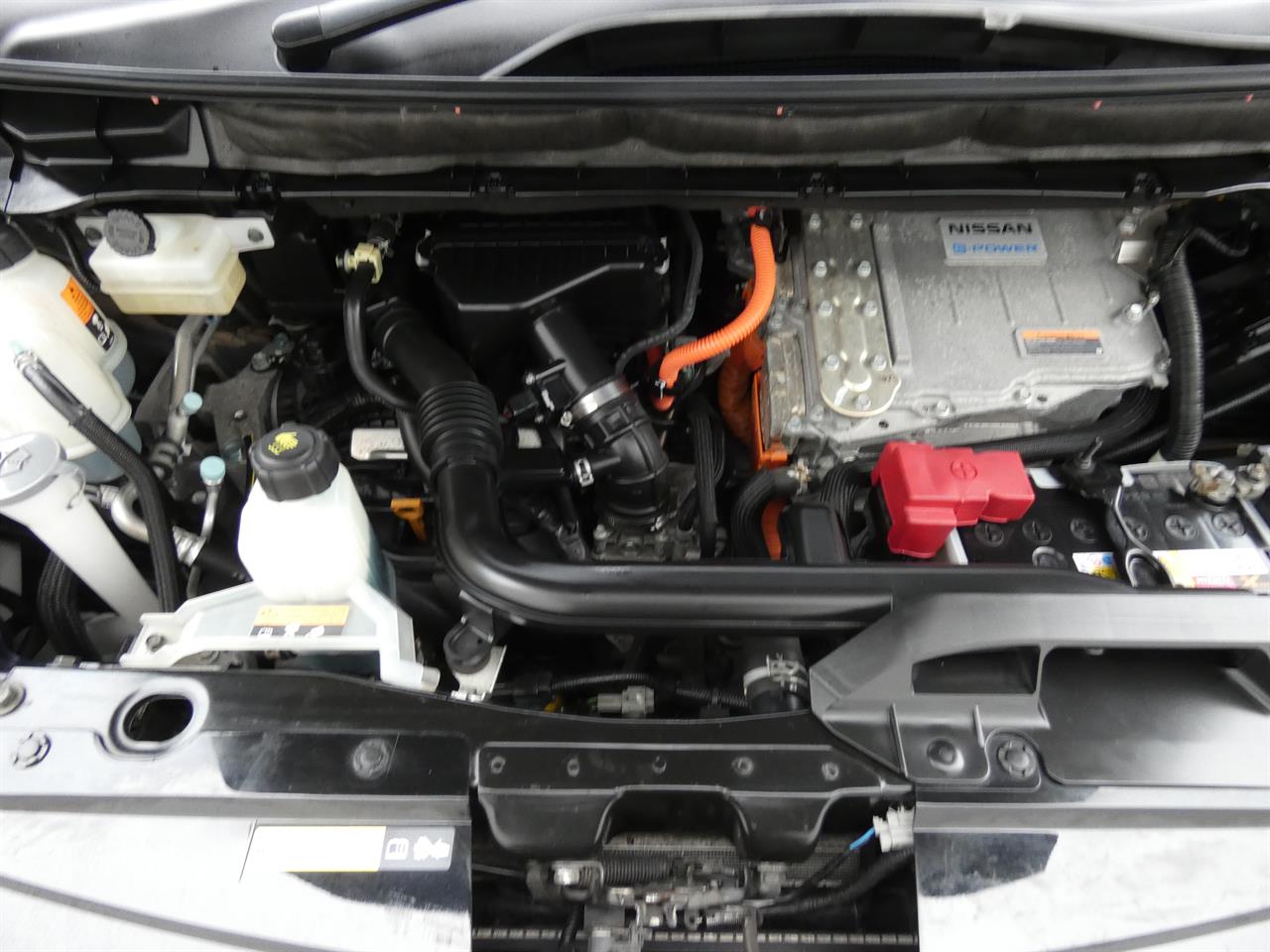 2018 Nissan SERENA